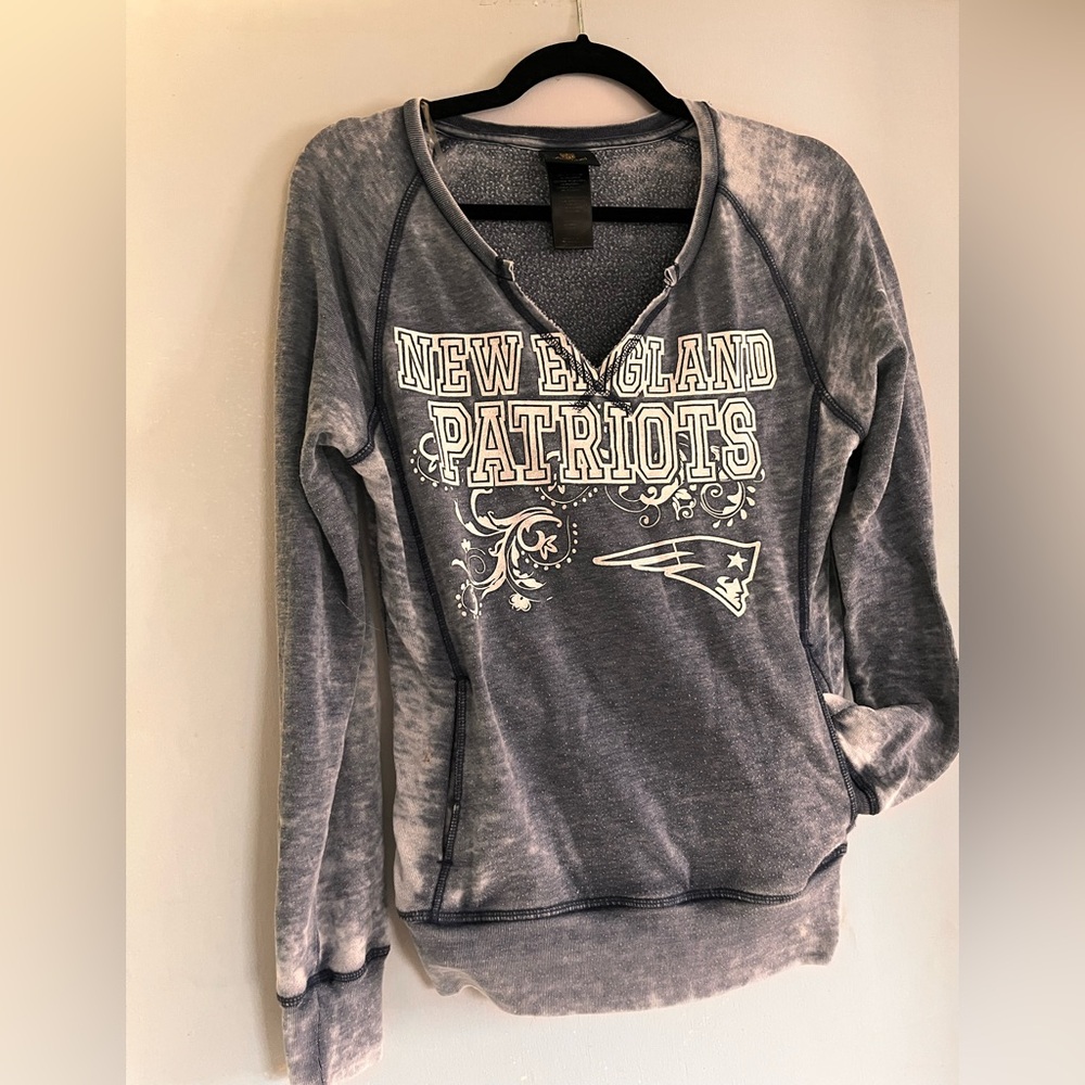 New England Patriots vintage style top with pocket